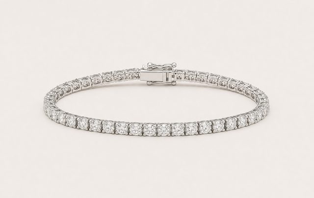 Bracciale tennis in oro bianco con diamanti tondi